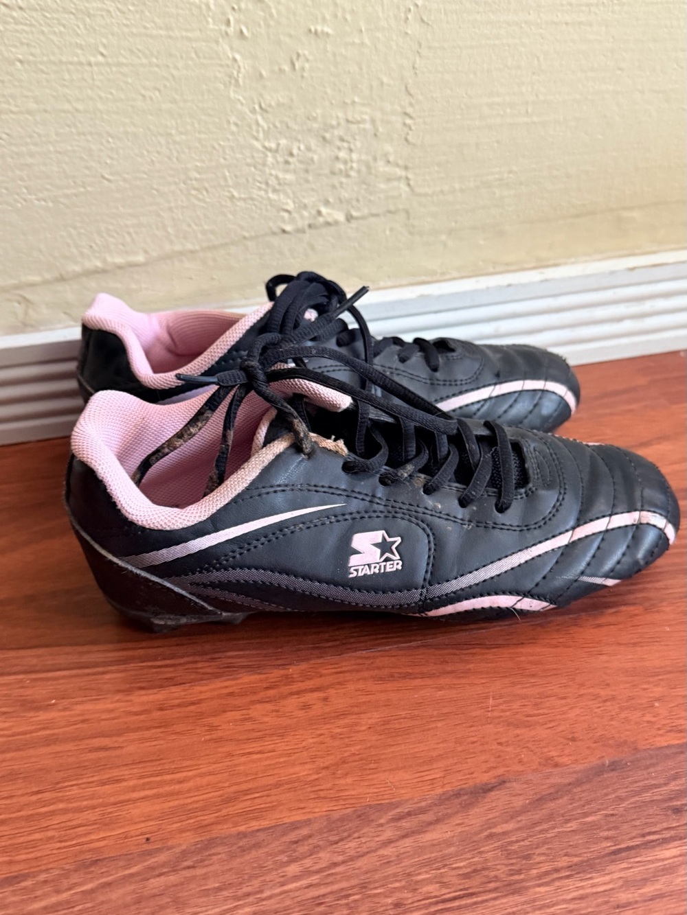 STARTER Black with Pink Trim Soccer/Football Cleats